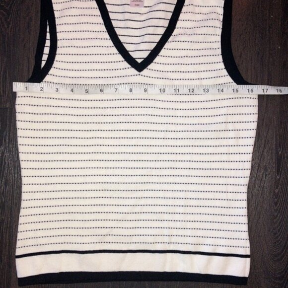 Sleeveless top - Picture 12 of 16